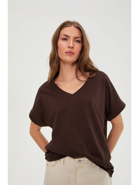 Moodo Tričko s výstřihem hnědé Moodo