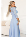 numoco AMBER Elegantní dlouhé krajkové šaty s výstřihem - světle modré