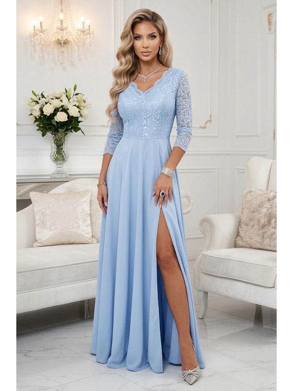 numoco AMBER Elegantní dlouhé krajkové šaty s výstřihem - světle modré