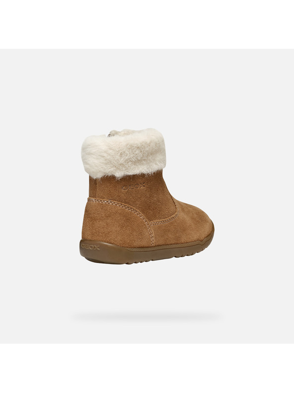 Geox Hnědá dívčí zimní obuv Geox Macchia