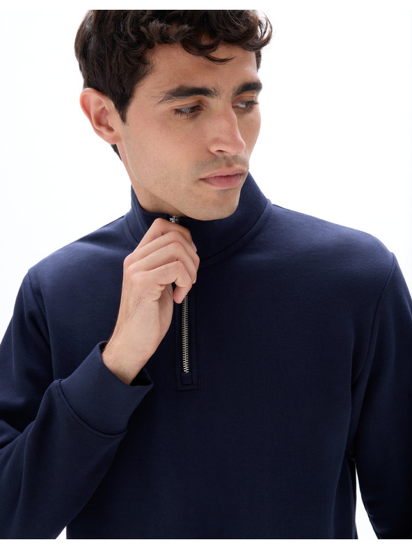 Celio Mikina Metreuk se stojáčkem