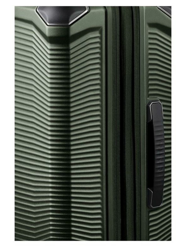 Travelite Cestovní kufr Travelite Millennium M Pine Green