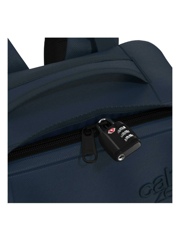 CabinZero Tmavě modrý batoh CabinZero Military (28L)