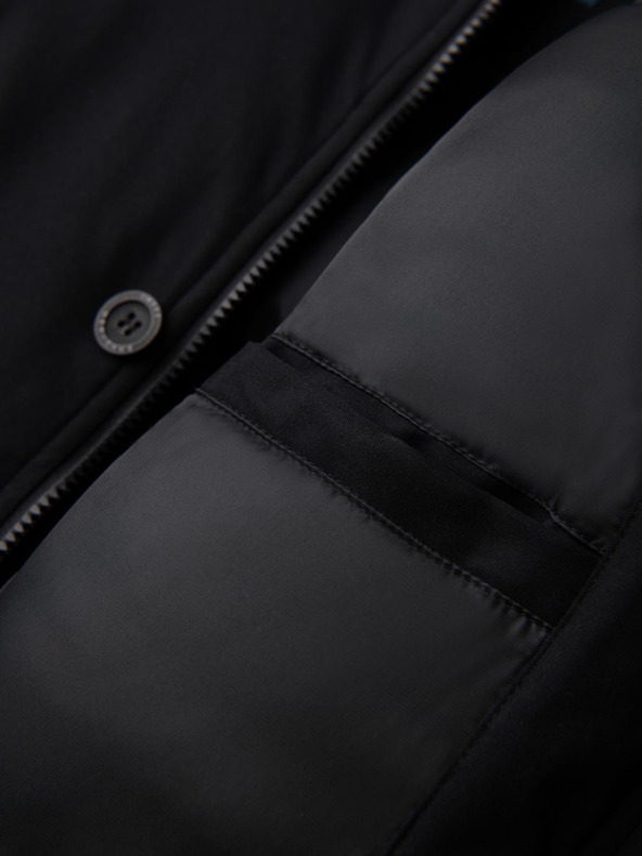 Ombre Clothing Elegantní pánská parka s kapsami a kapucí - černá V1 OM-JAPJ-0287 Ombre Clothing