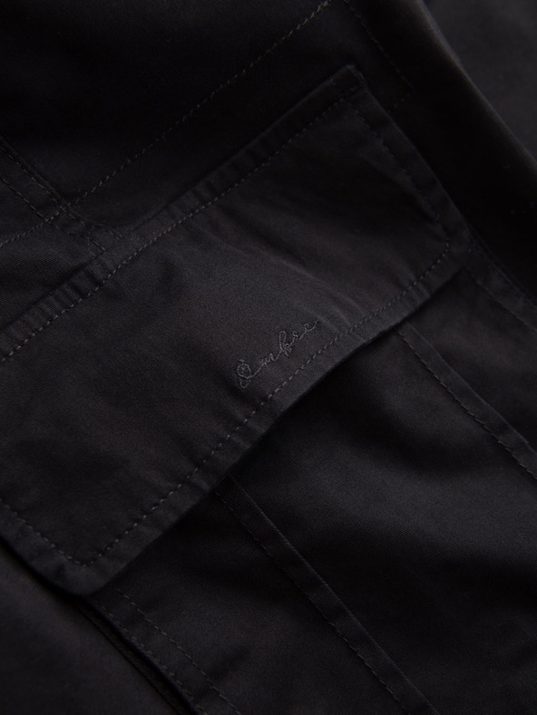 Ombre Clothing Černé pánské cargo kraťasy Ombre Clothing