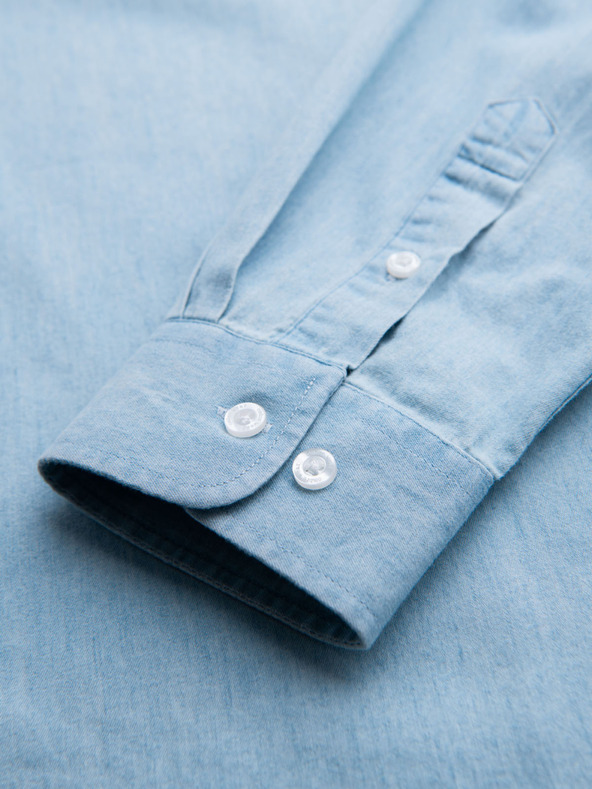 Ombre Clothing Pánská džínová košile s vyšívanou kapsou - světle modrá Ombre Clothing
