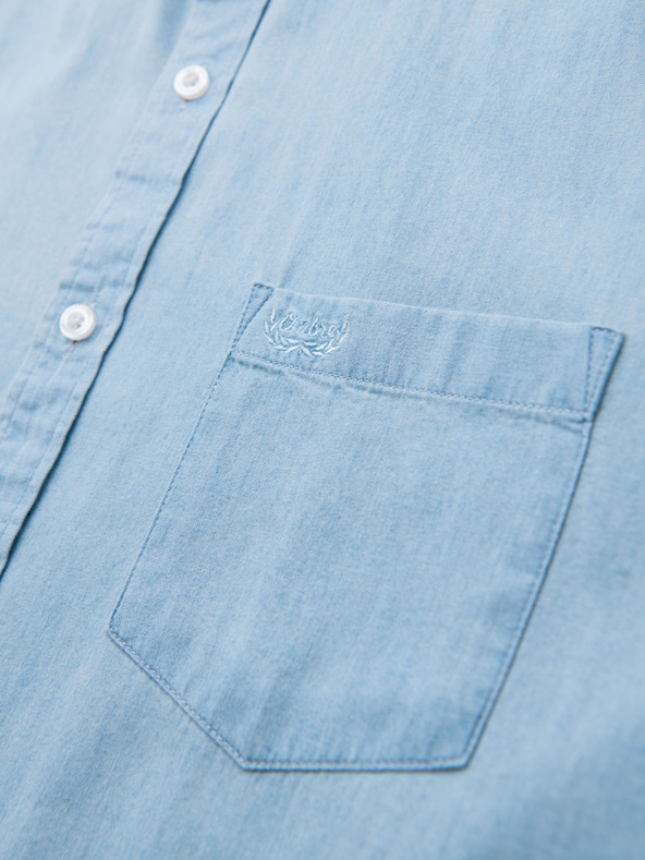 Ombre Clothing Pánská džínová košile s vyšívanou kapsou - světle modrá Ombre Clothing