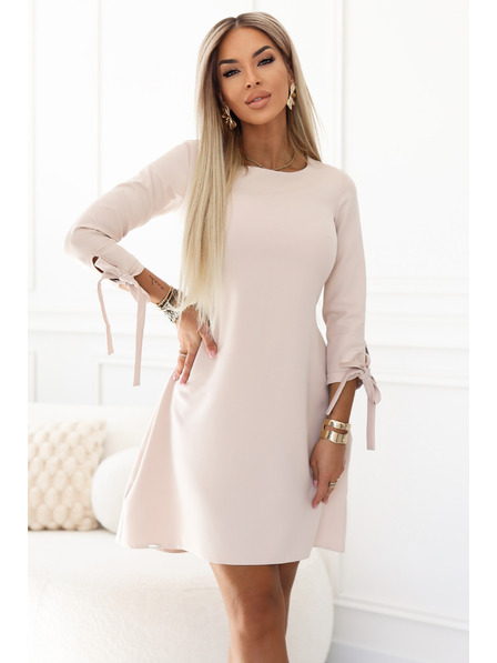 numoco ALICE Trapézové mini šaty s mašlí a vázacími rukávy - béžové