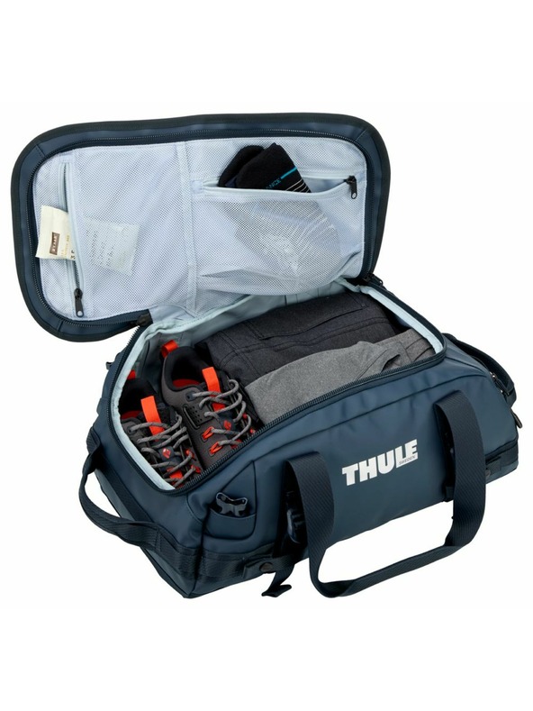 Thule Thule Chasm S sportovní taška 30 L TDSD301 - Darkest Blue