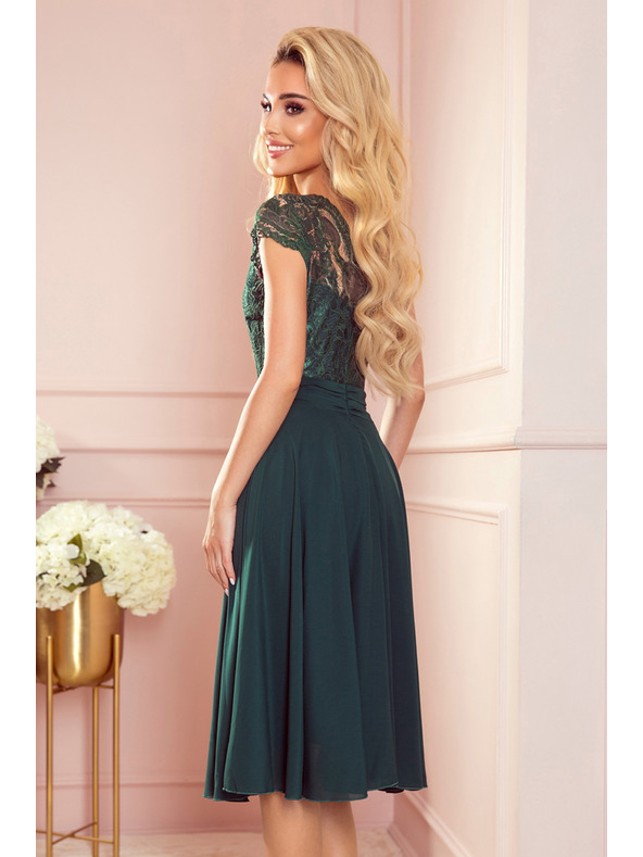 numoco Šifonové šaty s krajkovým výstřihem - zelené Numoco LINDA