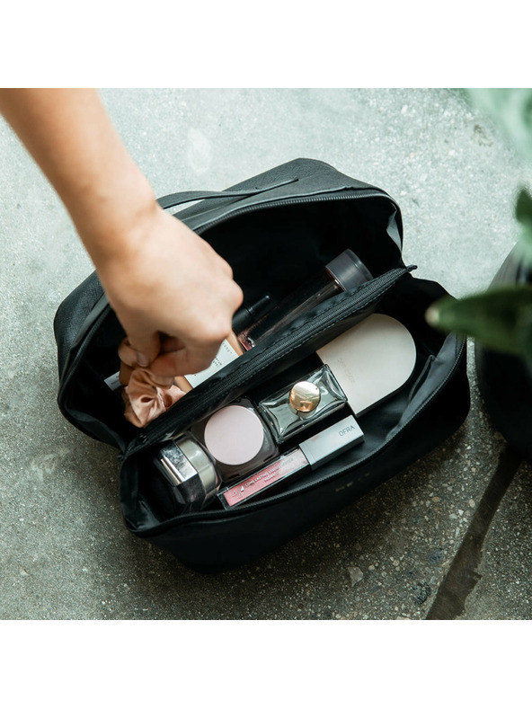 Heys Černá dámská kosmetická taška Heys Beauty Bag Black