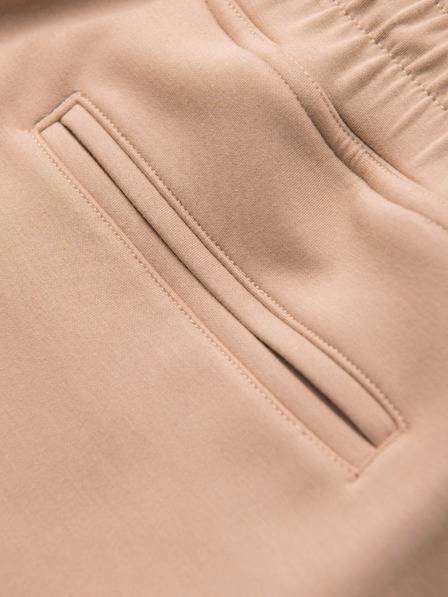 Ombre Clothing Pánské šortky REGULAR FIT z hladkého úpletu - béžové V3 OM-SRBC-0153 Ombre Clothing