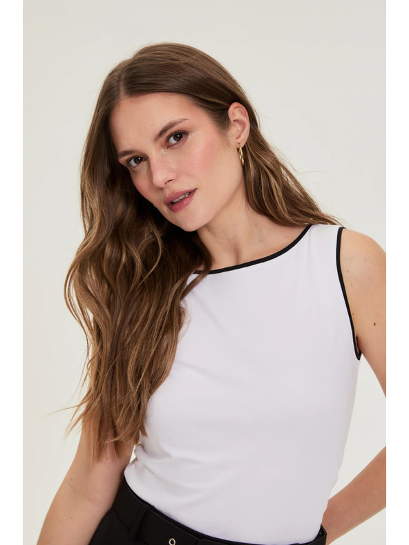 Moodo Top bílý Moodo