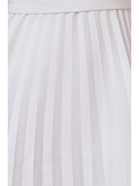 numoco LILA Plisované šaty s krátkým rukávem a páskem - šedé