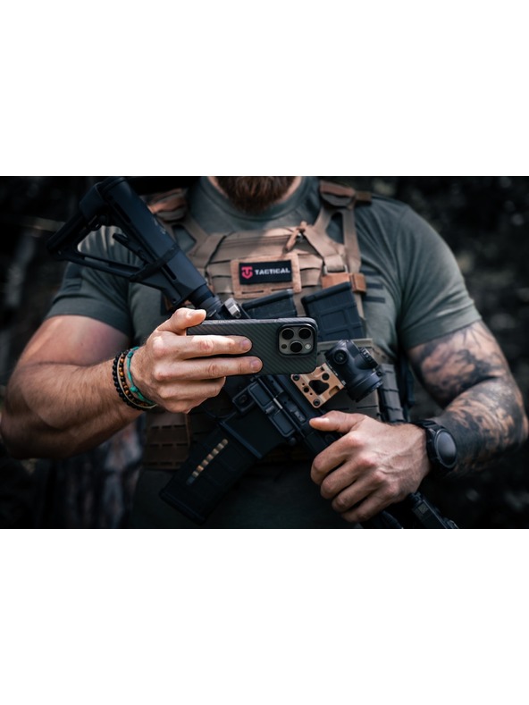 Tactical Tactical MagForce Aramid Kryt pro Apple iPhone 16 Pro Black