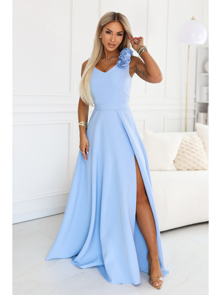 numoco Elegantní večerní maxi šaty s rozparkem a růžemi - světle modré