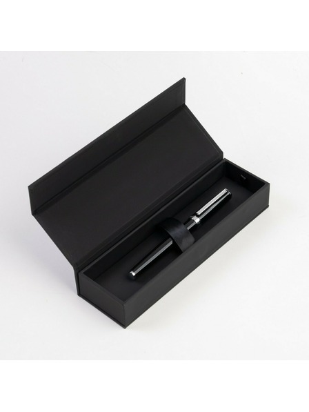 Hugo Boss Rollerové pero HUGO BOSS Gear Iconic HSN2545A