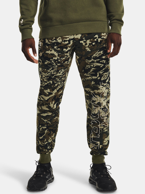 Under Armour Pánské tepláky Under Armour RIVAL FLC CAMO SCRIPT JGR