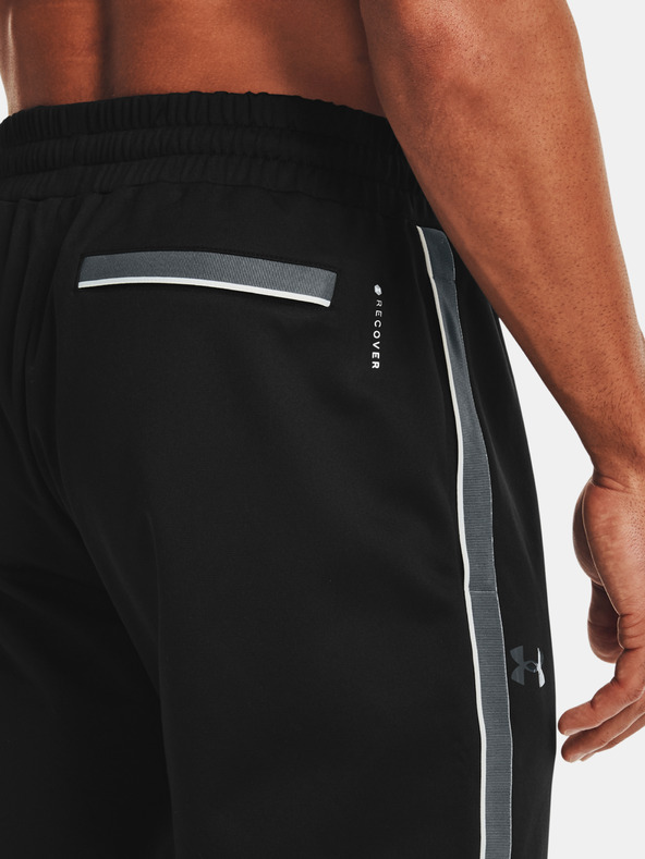 Under Armour Pánské tepláky Under Armour  Recover Knit Track Pant