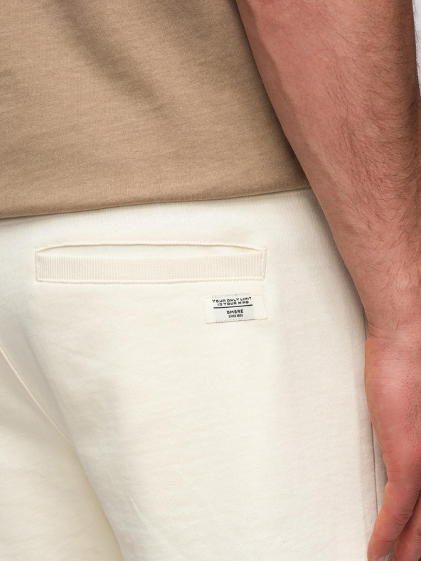 Ombre Clothing Pánské bavlněné šortky s lemem a kapsami - krémové V12 OM-SRBS-0205 Ombre Clothing