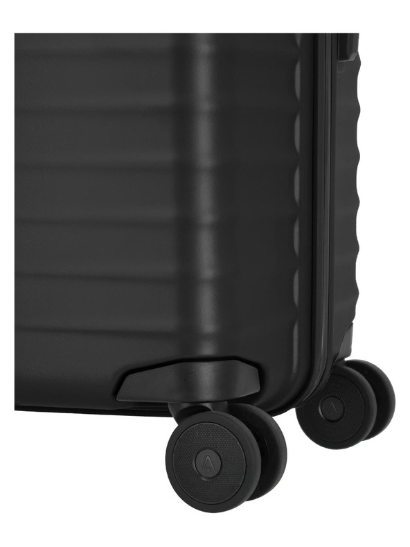 Titan Cestovní kufr Titan Upgrade L Nightshade black