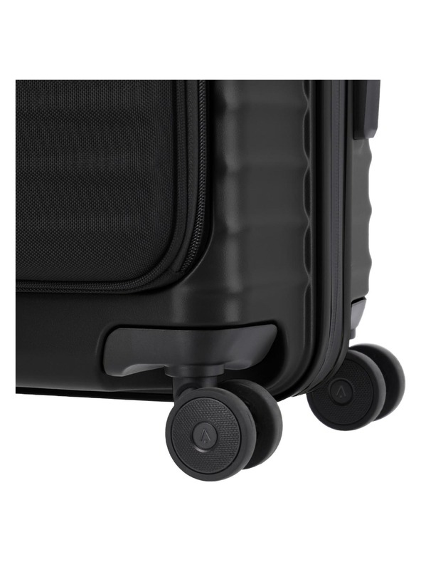 Titan Cestovní kufr Titan Upgrade S23 Front pocket Nightshade black