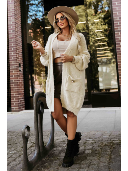 numoco basic Módní oversized kardigan s ozdobnou broží a praktickými kapsami - béžový