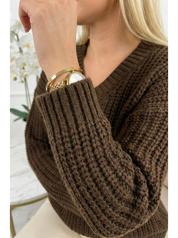 numoco basic Teplý oversized svetr s hustou tkaninou a výstřihem do V - čokoládový