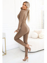 numoco Pohodlný a elegantní žebrovaný dámský overal s výstřihem - mocha mousse