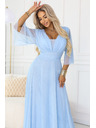 numoco basic Dlouhé lesklé šaty plus size s výstřihem a průhledným rukávkem - světle modrá