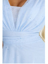 numoco basic Dlouhé lesklé šaty plus size s výstřihem a průhledným rukávkem - světle modrá