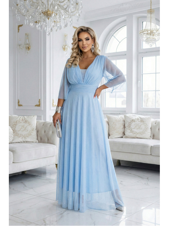 numoco basic Dlouhé lesklé šaty plus size s výstřihem a průhledným rukávkem - světle modrá