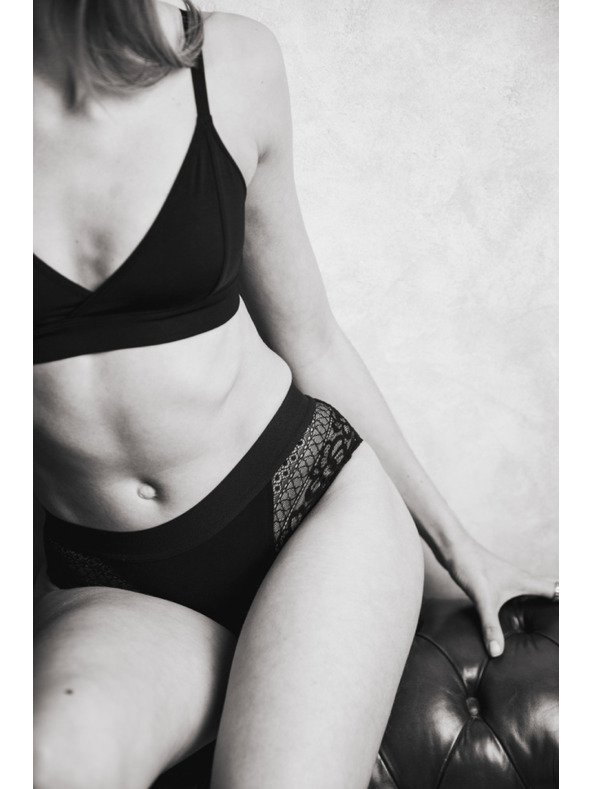 WUKA Menstruační kalhotky WUKA Ultimate™ Lace Hipster - Medium