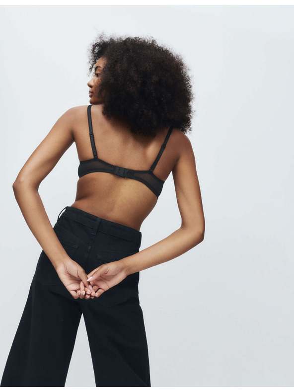 Marks & Spencer Krajková push-up dekoltová podprsenka Jasmine s kosticemi, (vel. A–E) Marks & Spencer černá