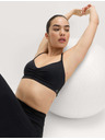 Marks & Spencer Zkrácená sportovní trojúhelníková podprsenka bez kostic Marks & Spencer černá