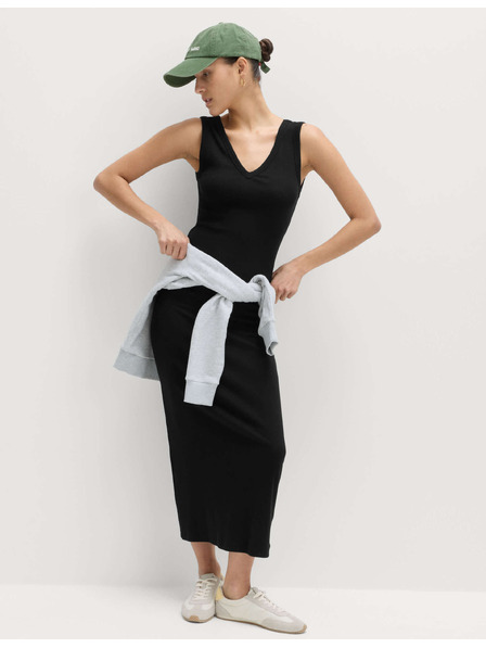 Marks & Spencer Midi pouzdrové šaty s vysokým obsahem bavlny a výstřihem do V Marks & Spencer černá