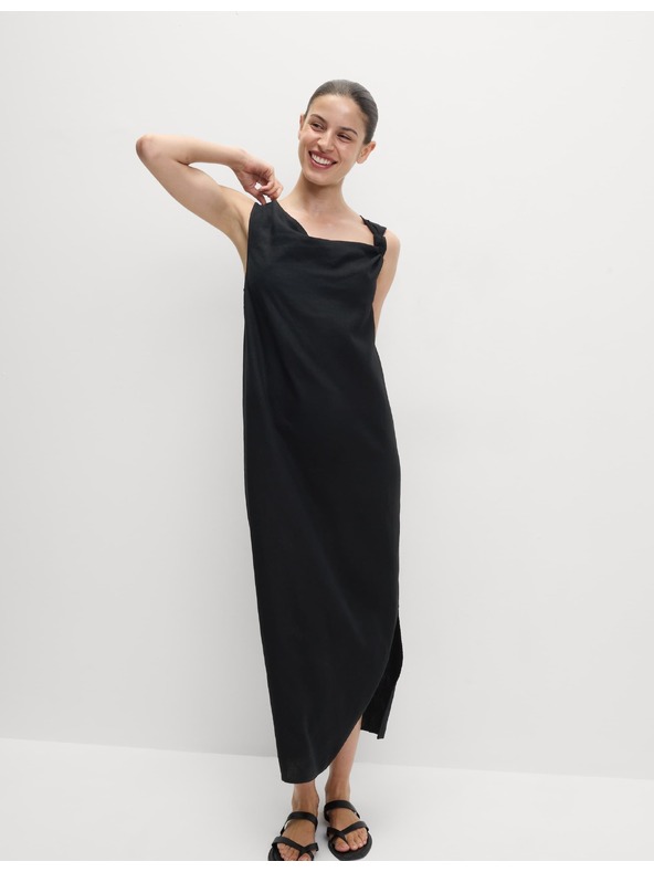 Marks & Spencer Splývavé midaxi šaty s vysokým podílem lnu a zavazováním u krku Marks & Spencer černá