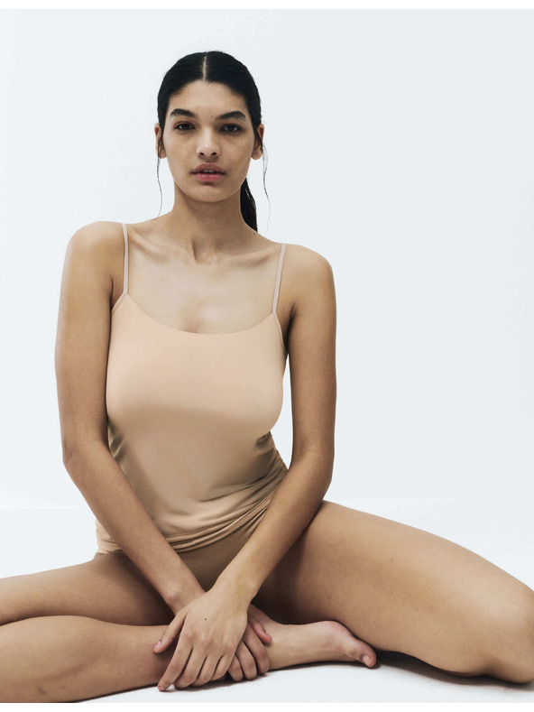 Marks & Spencer Tělové stahovací body