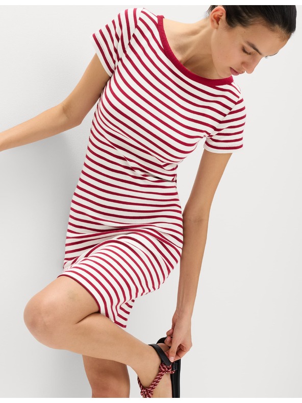 Marks & Spencer Pruhované mini pouzdrové šaty s vysokým podílem bavlny Marks & Spencer červená