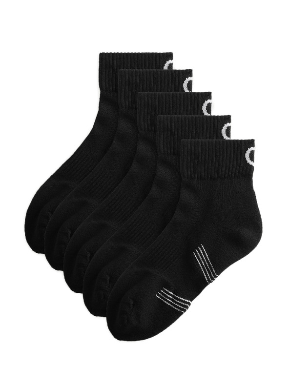 Marks & Spencer 5 párů sportovních odpružených ponožek s vysokým podílem bavlny, technologií Freshfeet a zesíleným chodidlem Marks & Spencer černá
