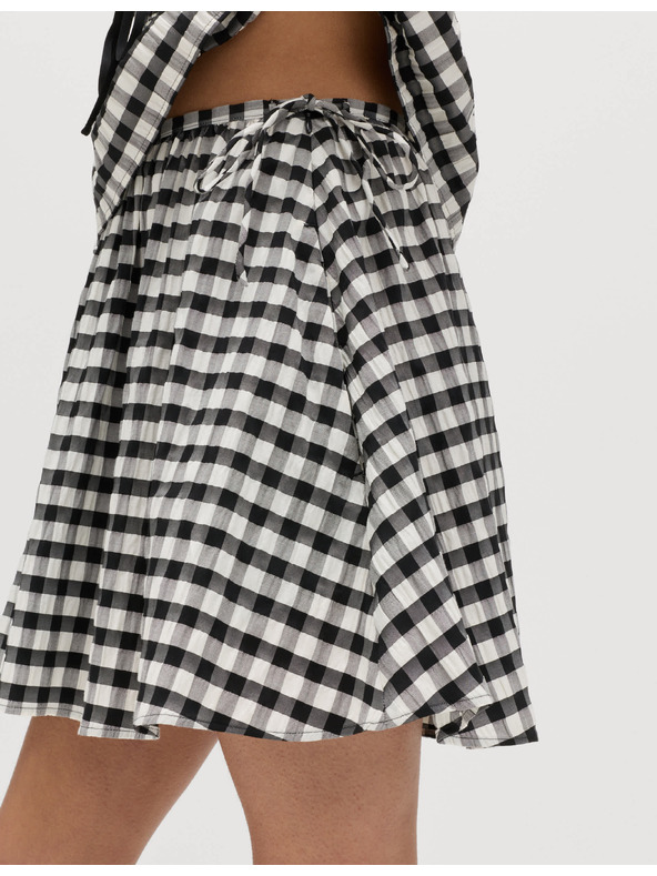 Marks & Spencer Miniaturní kolová sukně z materiálu Gingham ze směsi bavlny Marks & Spencer černá