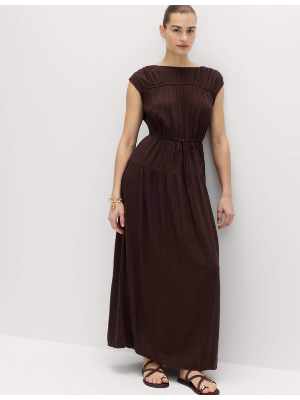 Marks & Spencer Maxi šaty se zvýrazněným pasem a nabíraným lnem Marks & Spencer hnědá