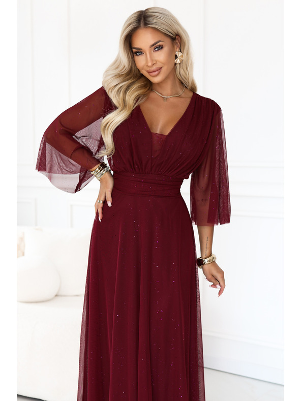 numoco Dlouhé třpytivé šaty plus size s výstřihem a průhledným rukávem - bordó