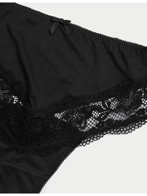 Marks & Spencer Kalhotky s krajkovým lemem a vykrojenými nohavičkami, 3 ks Marks & Spencer černá
