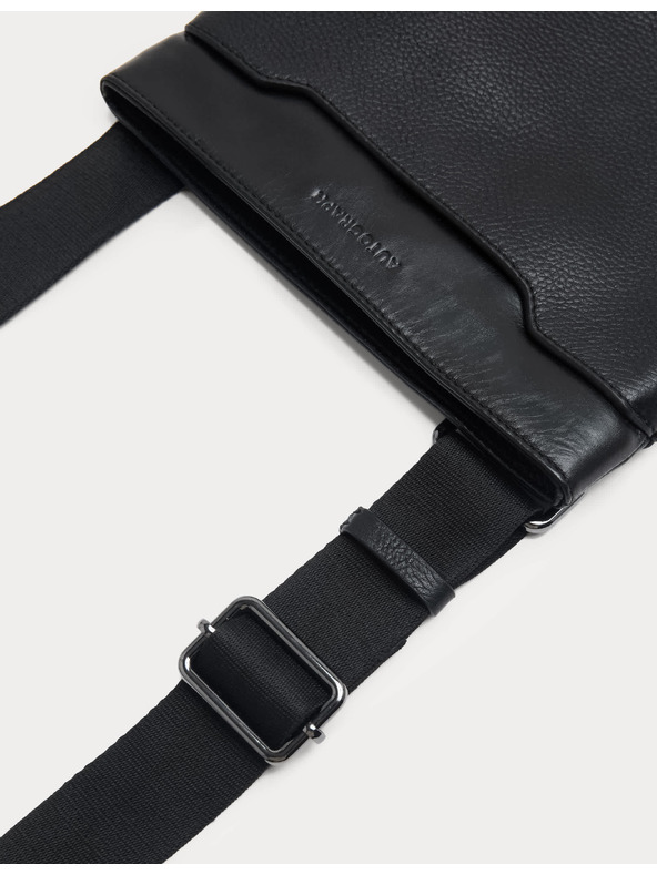 Marks & Spencer Kožená taška crossbody Marks & Spencer černá