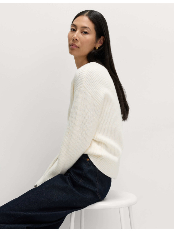 Marks & Spencer Svetr z měkoučké příze s kulatým výstřihem a šněrováním Marks & Spencer smetanová